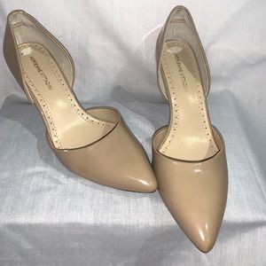 Adrienne Vittadini Nude Patent Leather shoes 6.5